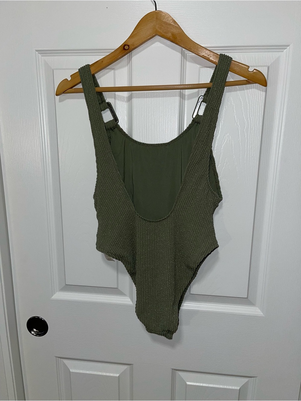 NEW Aeire Olive Green Textured One-Piece Swimsuit - Medium - Picture 2 of 8